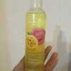 Гель для душа Avon NATURALS. Соблазнительная маракуйя и пион фото