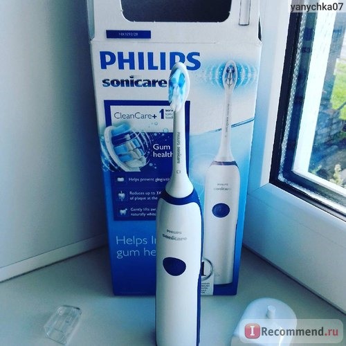 Звуковая зубная щетка Philips CleanCare+ HX3292/28 фото