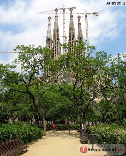 Храм Святого Семейства. Temple Expiatori de la Sagrada Familia. Саграда Фамилия. Каталония. Барселона. Испания.