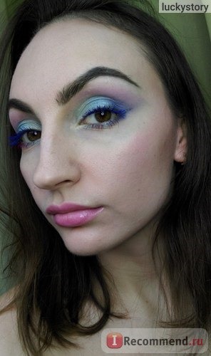 Тени для век Makeup Revolution Mermaids VS Unicorns фото
