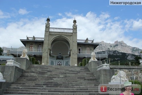 Воронцовский дворец в Алупке. Крым фото